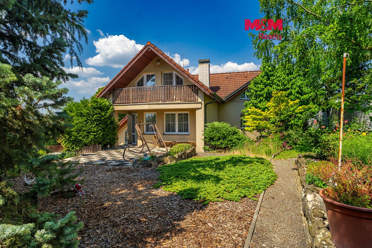 Prodej rodinného domu 281 m², pozemek 1613 m², Vinařice – fotka 1 z 3