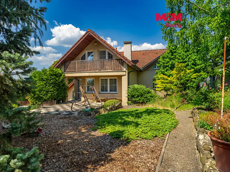 Prodej rodinného domu 281 m², pozemek 1613 m², Vinařice – náhled fotky 1