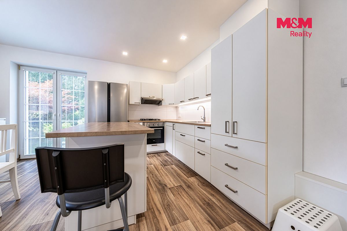 Prodej rodinného domu 164 m², pozemek 1069 m² – fotografie 3