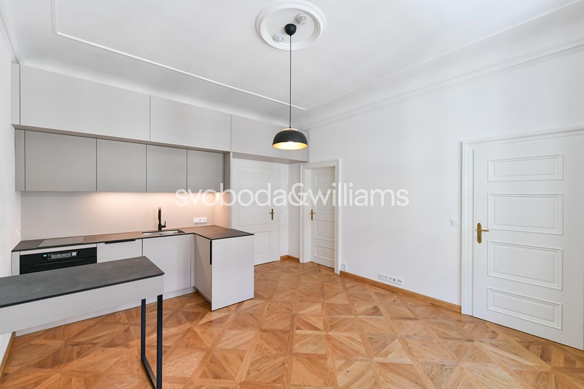 Pronájem bytu 2+kk 38 m² – fotografie 5