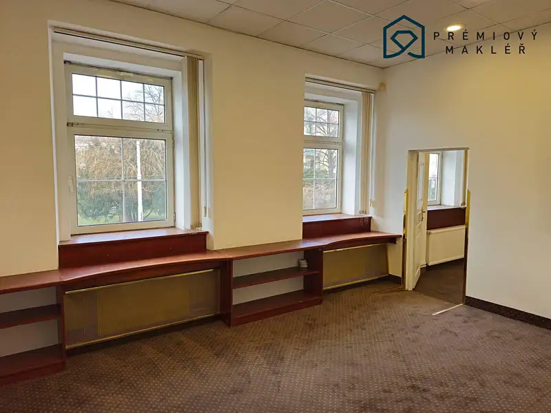 Pronájem kanceláře 33 m², Litvínov – náhled fotky 1