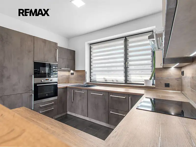 Prodej rodinného domu 176 m², pozemek 946 m², Radnice – náhled fotky 2