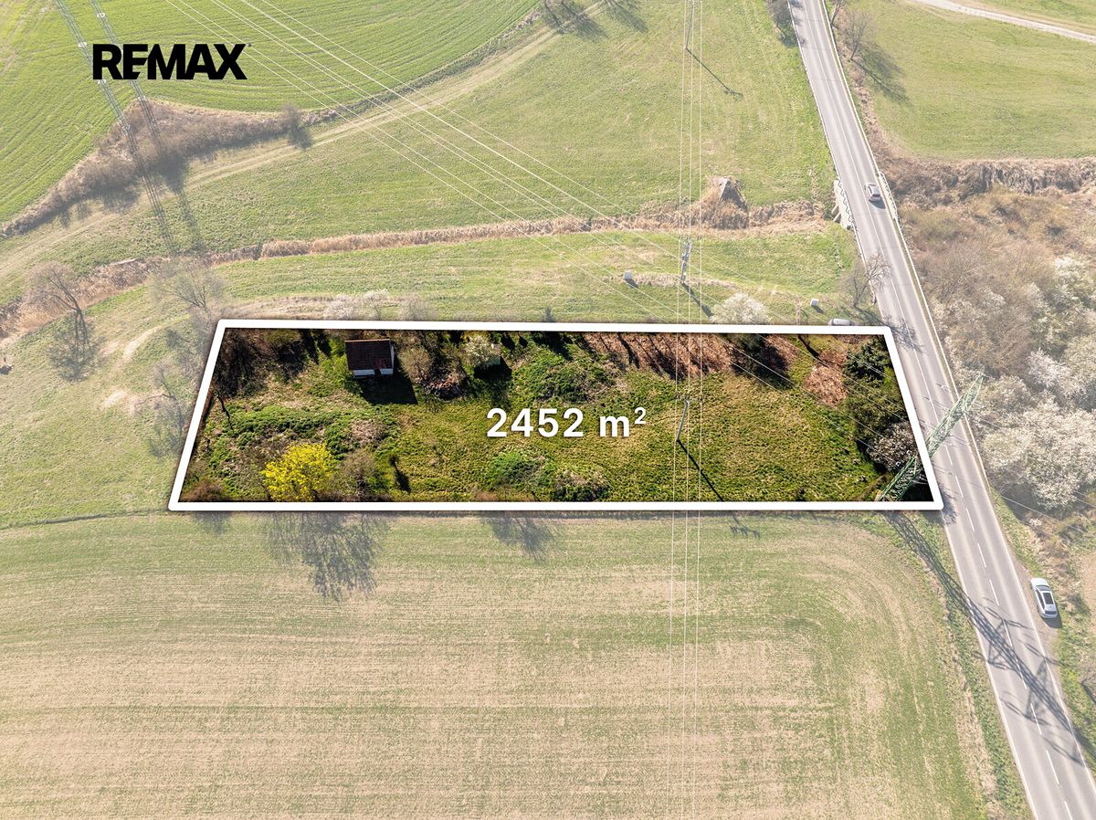 Prodej komerčního pozemku 2452 m² – fotografie 3