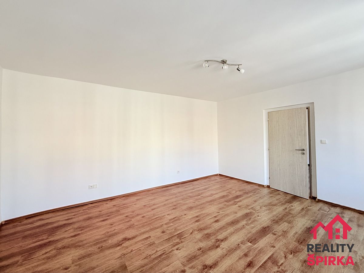 Pronájem bytu 2+kk 59 m² – fotografie 4