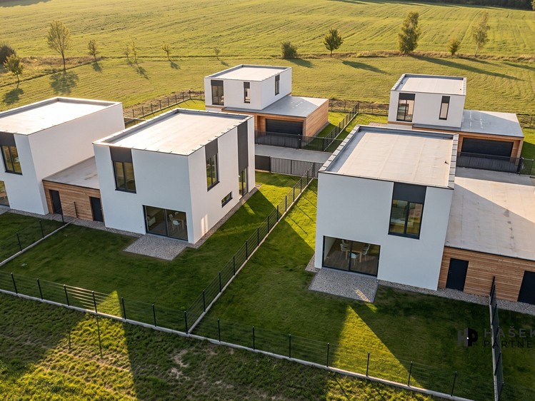 Prodej domu, 195 m² (3 z 18)