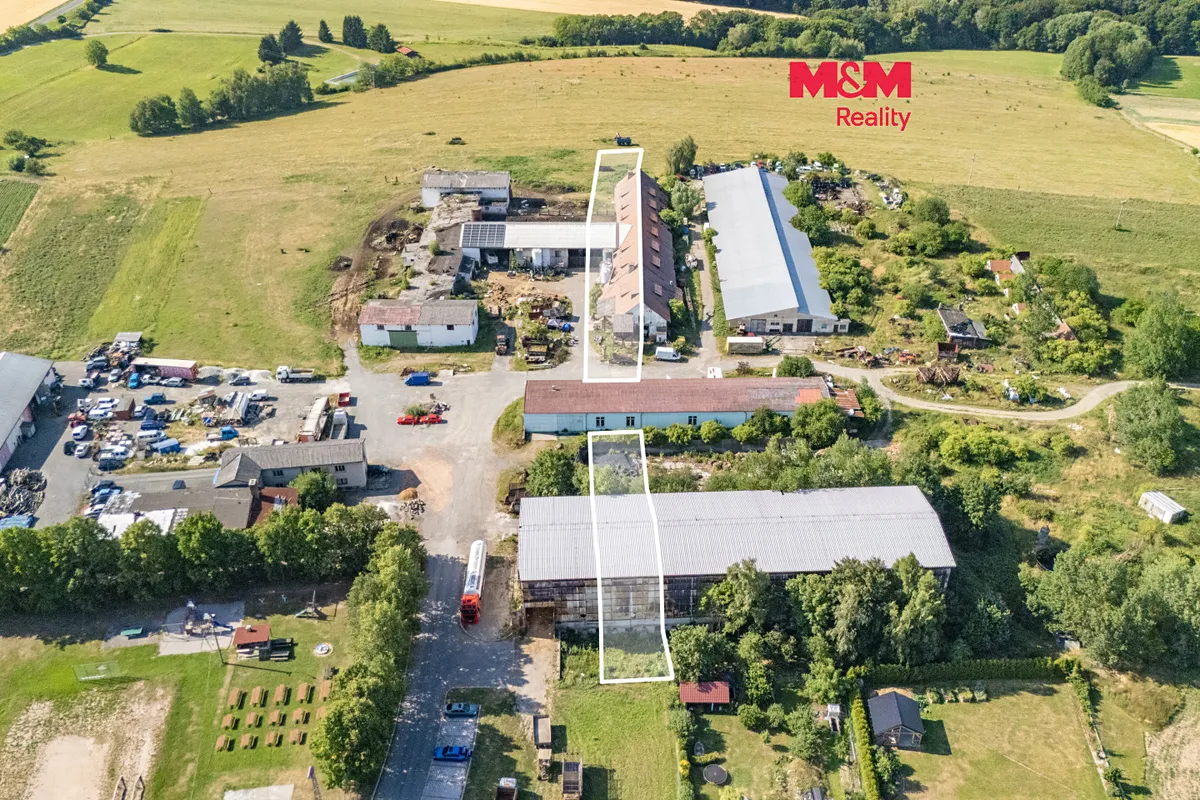 Prodej komerčního pozemku 3014 m²