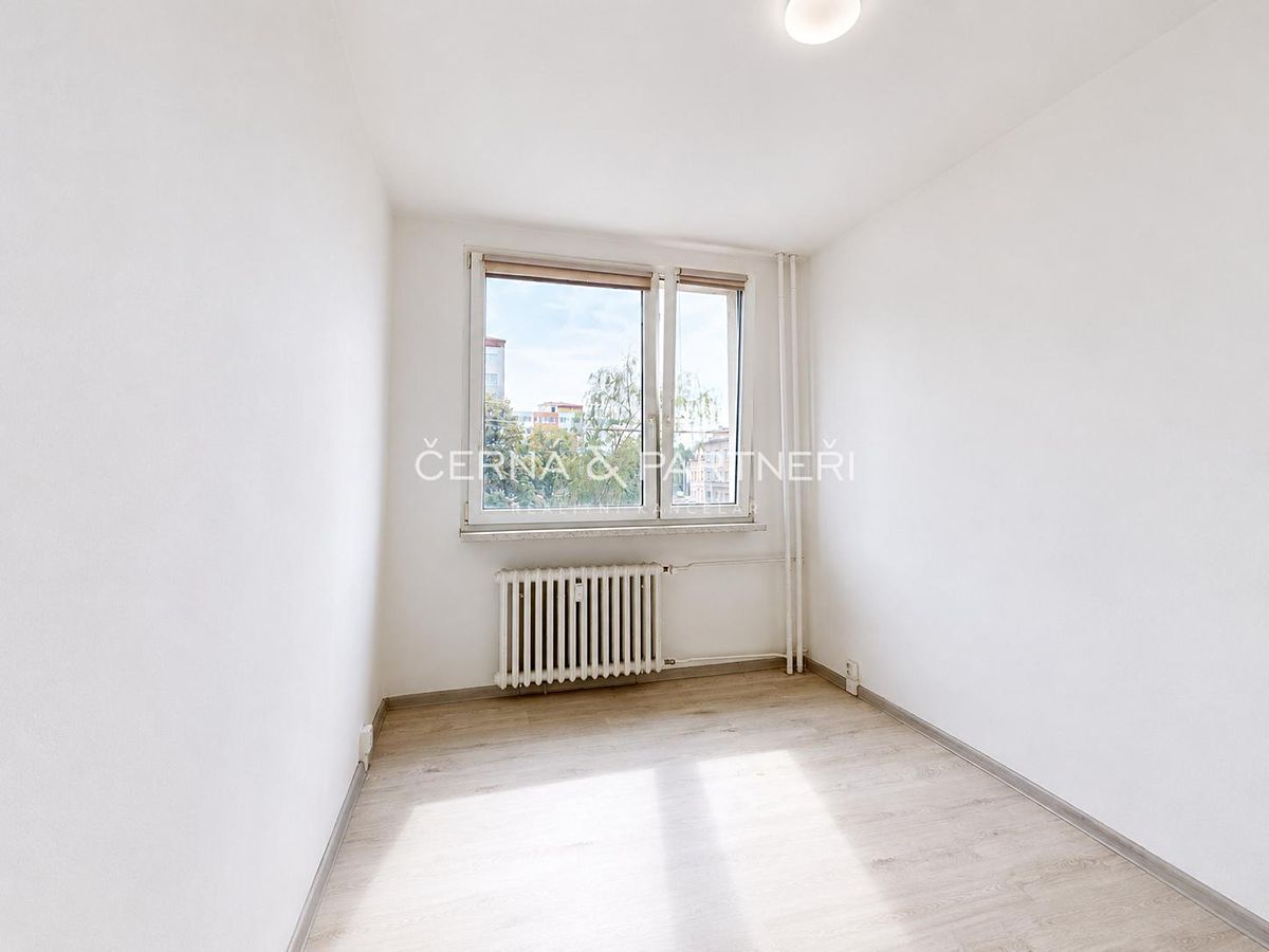 Pronájem bytu 2+kk 42 m² – fotografie 3