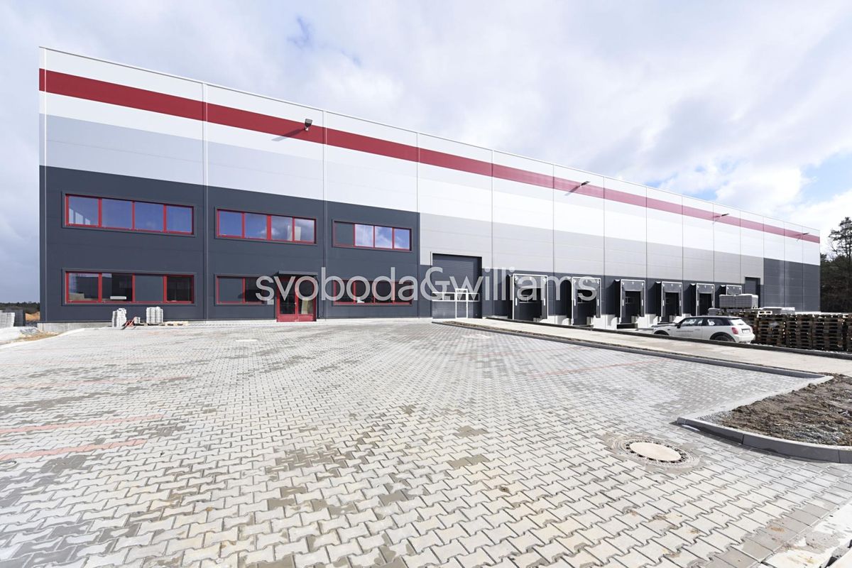 Pronájem výrobní haly, prostoru 5326 m²