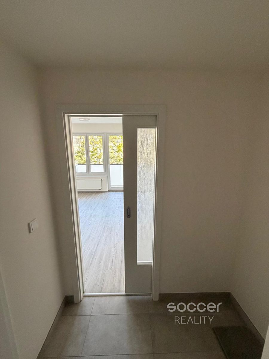 Pronájem bytu 2+kk 52 m² – fotografie 5
