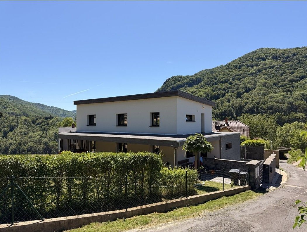 Prodej rodinného domu 250 m², pozemek 1007 m², Ústí nad Labem – fotka 1 z 3