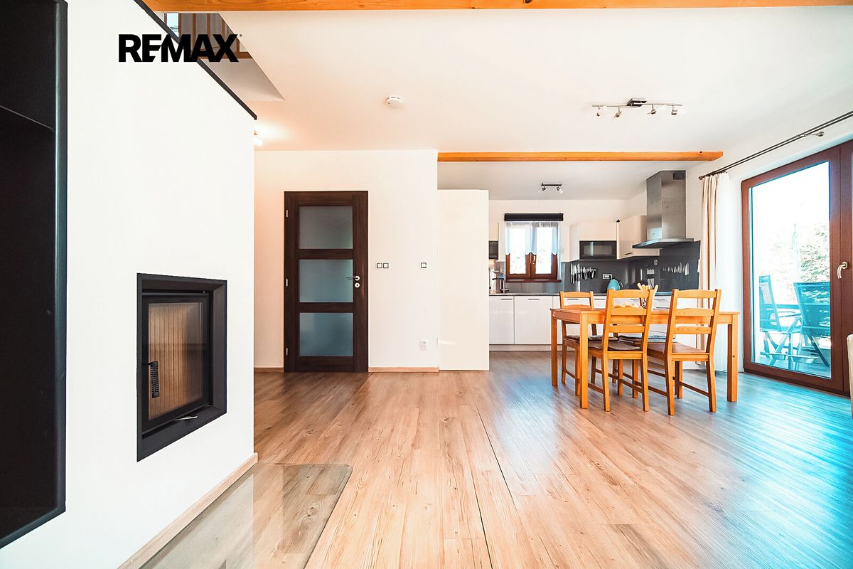 Prodej rodinného domu 145 m², pozemek 98 m² – fotografie 4