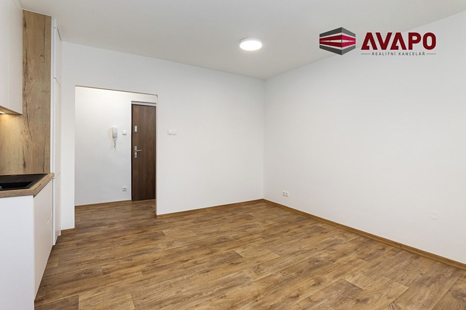 Pronájem bytu 2+kk 35 m² – fotografie 3