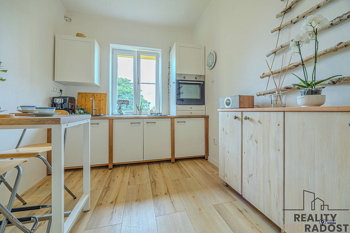 Pronájem bytu 3+kk 79 m² – fotografie 2