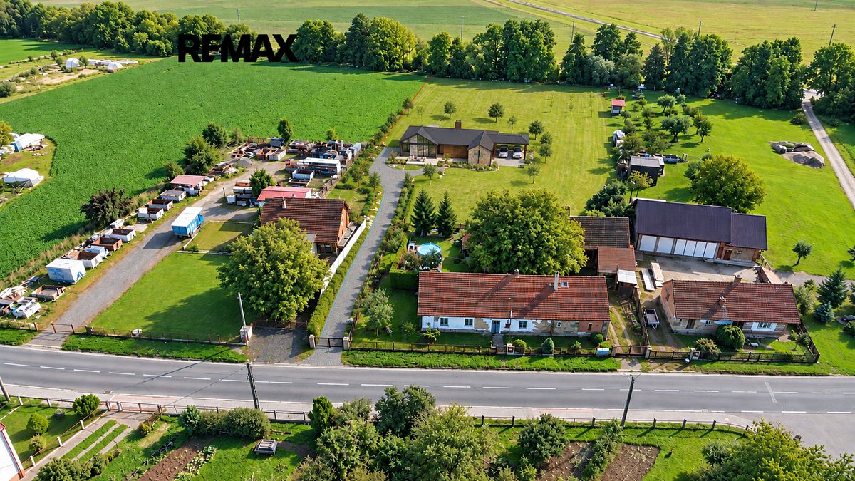 Prodej stavebního pozemku 7574 m² – fotografie 3