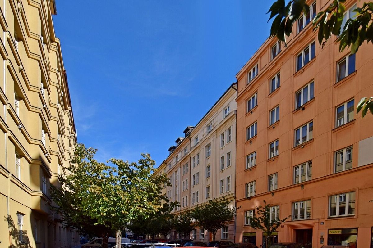 Pronájem bytu 1+1 66 m²