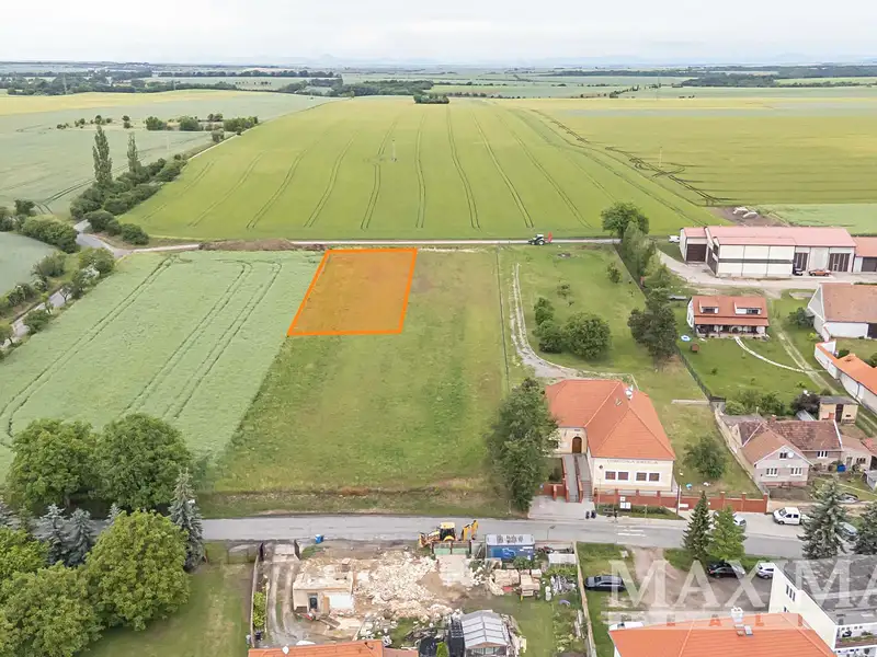 Prodej stavebního pozemku 1208 m², Číčovice – náhled fotky 2