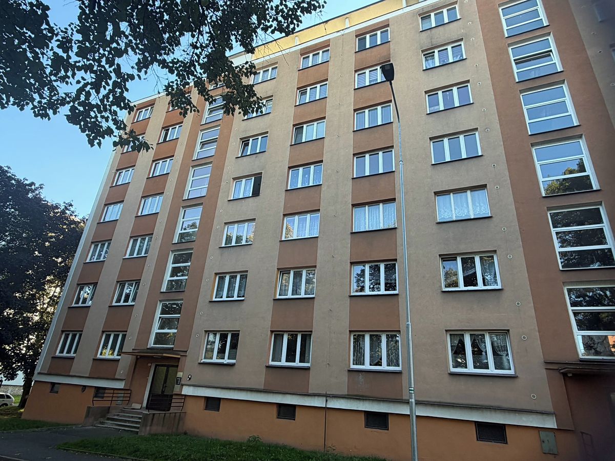 Pronájem bytu 2+1 60 m², Kadaň – fotka 1 z 3