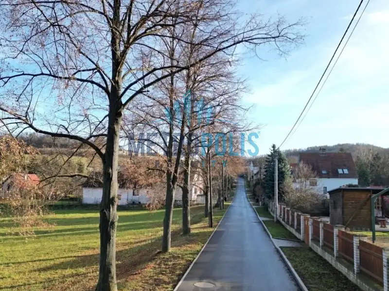 Prodej stavebního pozemku 856 m², Koněprusy – náhled fotky 3