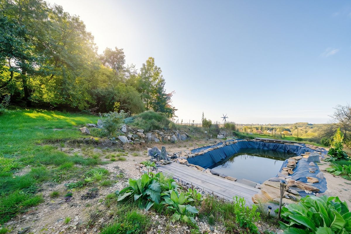 Prodej stavebního pozemku 1377 m² – fotografie 2
