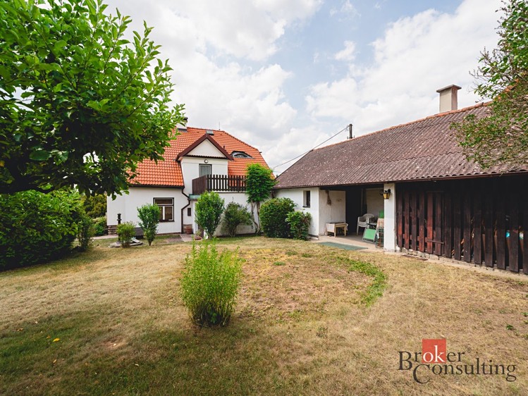 Haus zum Kauf, 236 m² (1 von 26)