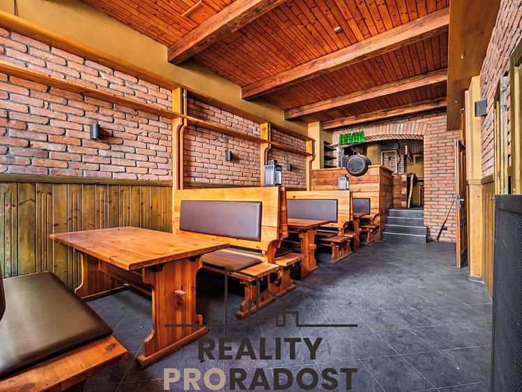 Prodej komerčního prostoru, 1 200 m² (17 z 42)