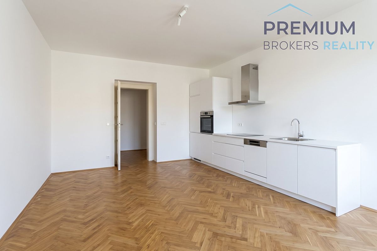 Pronájem bytu 2+kk 43 m² – fotografie 2