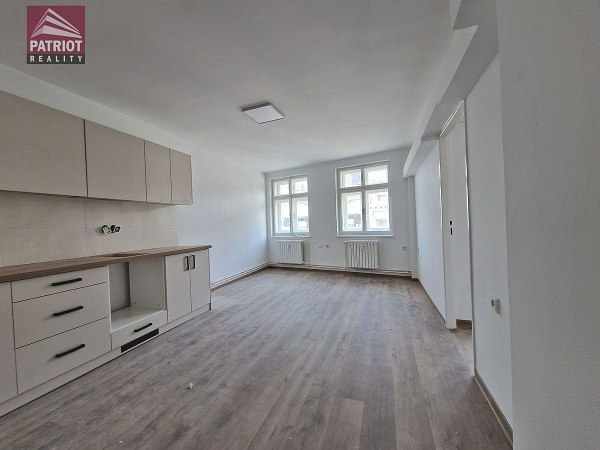 Pronájem bytu 2+kk 56 m² – fotografie 2