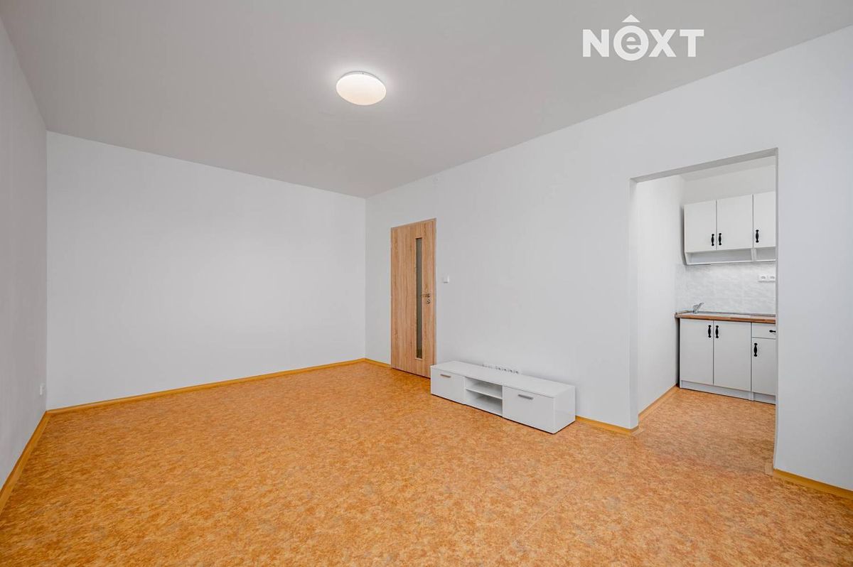 Pronájem bytu 1+kk 29 m² – fotografie 2