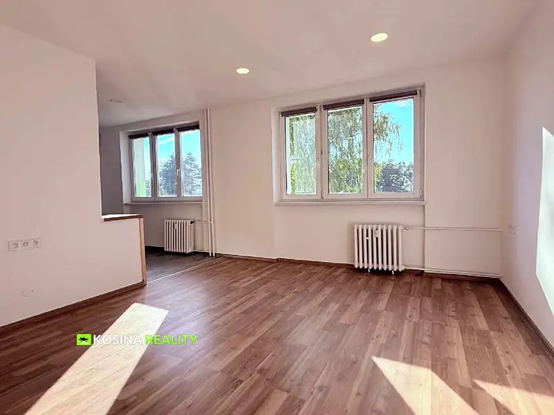 Pronájem bytu 2+1 57 m², Habartov – náhled fotky 2