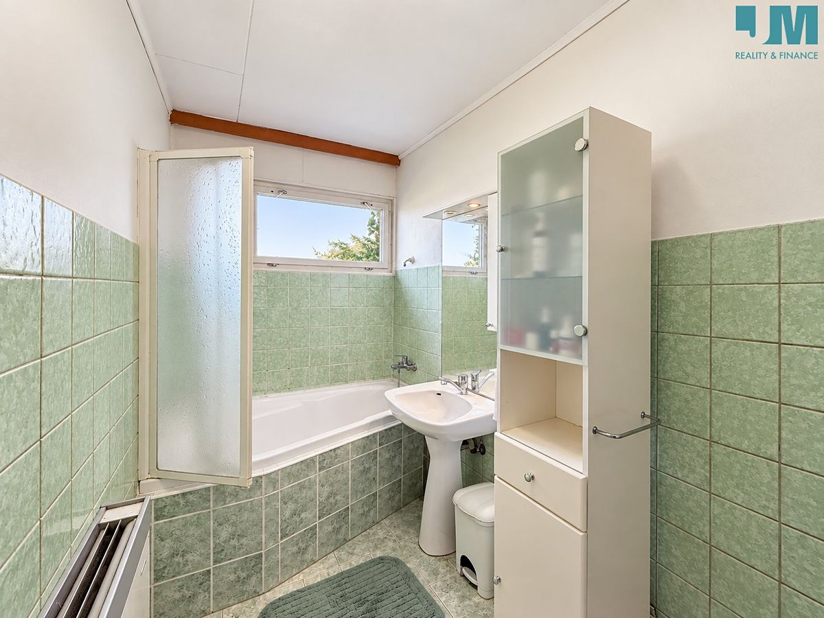 Prodej rodinného domu 300 m², pozemek 1447 m² – fotografie 5