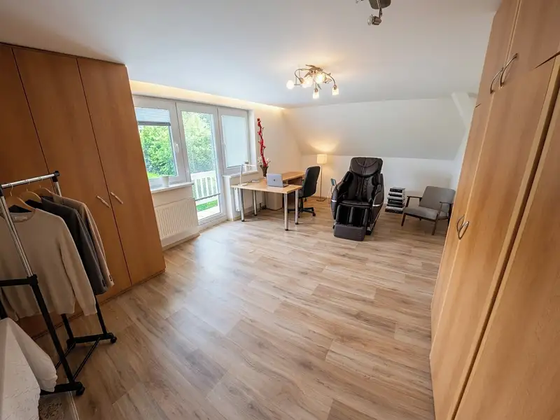 Prodej rodinného domu 155 m², pozemek 647 m², Praha – náhled fotky 3