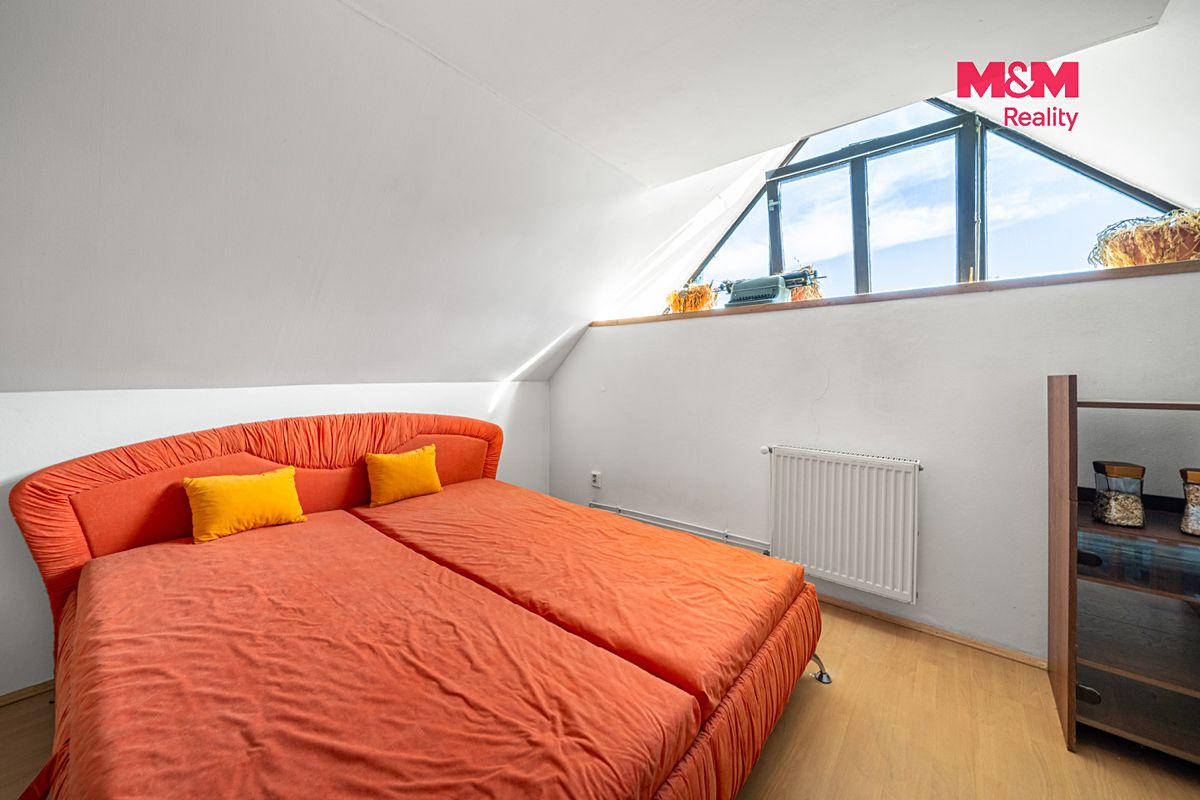 Prodej rodinného domu 220 m², pozemek 404 m² – fotografie 5