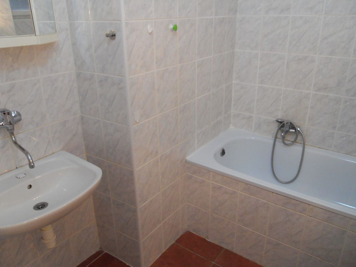 Pronájem bytu 2+kk 56 m² – fotografie 2