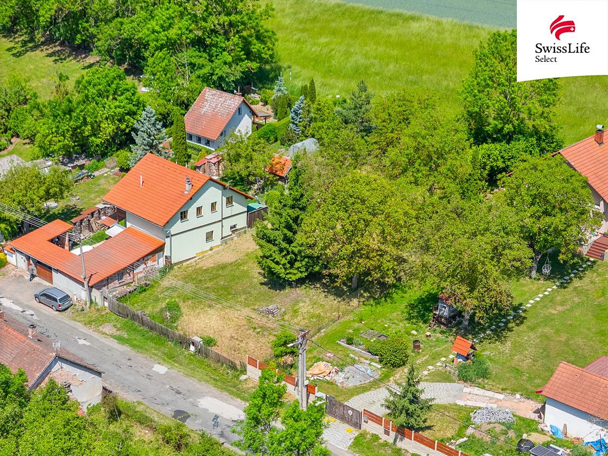 Prodej stavebního pozemku 857 m² – fotografie 2