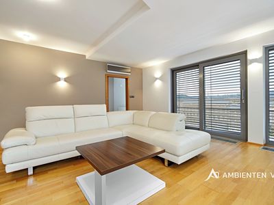Pronájem bytu 3+kk 93 m²