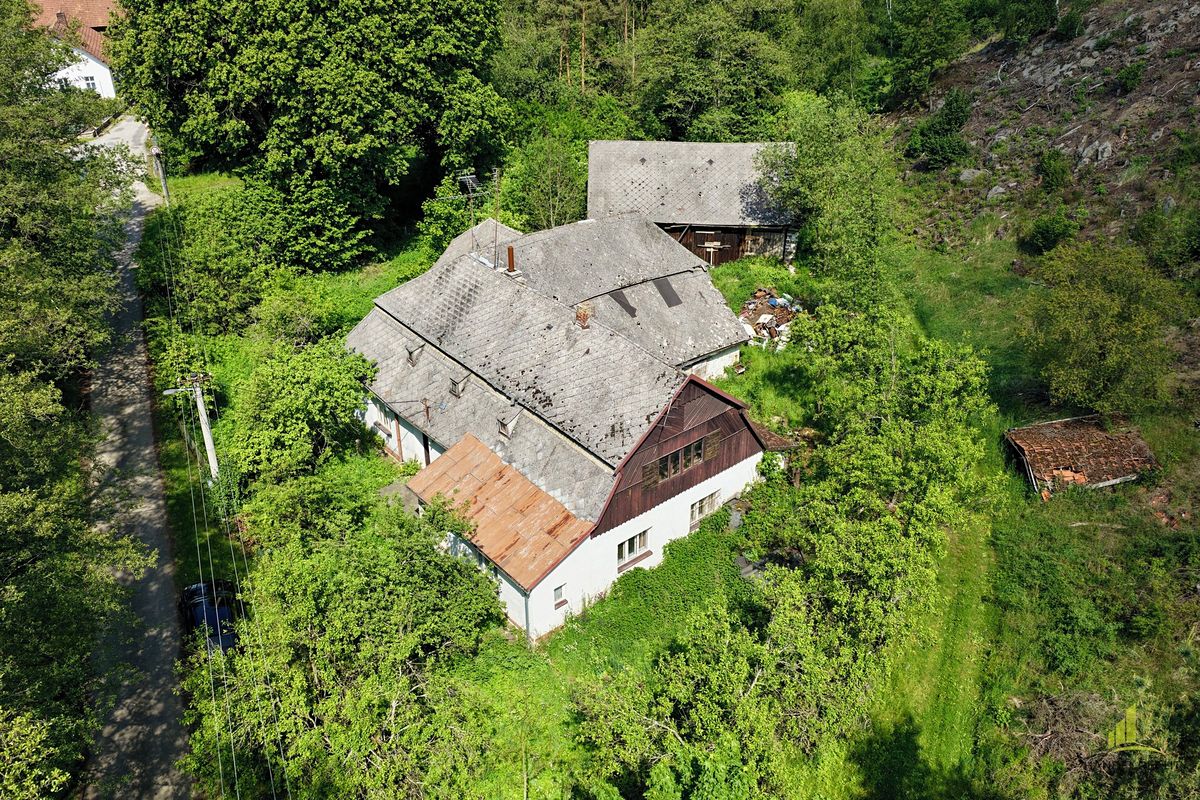 Prodej stavebního pozemku 1094 m² – fotografie 3