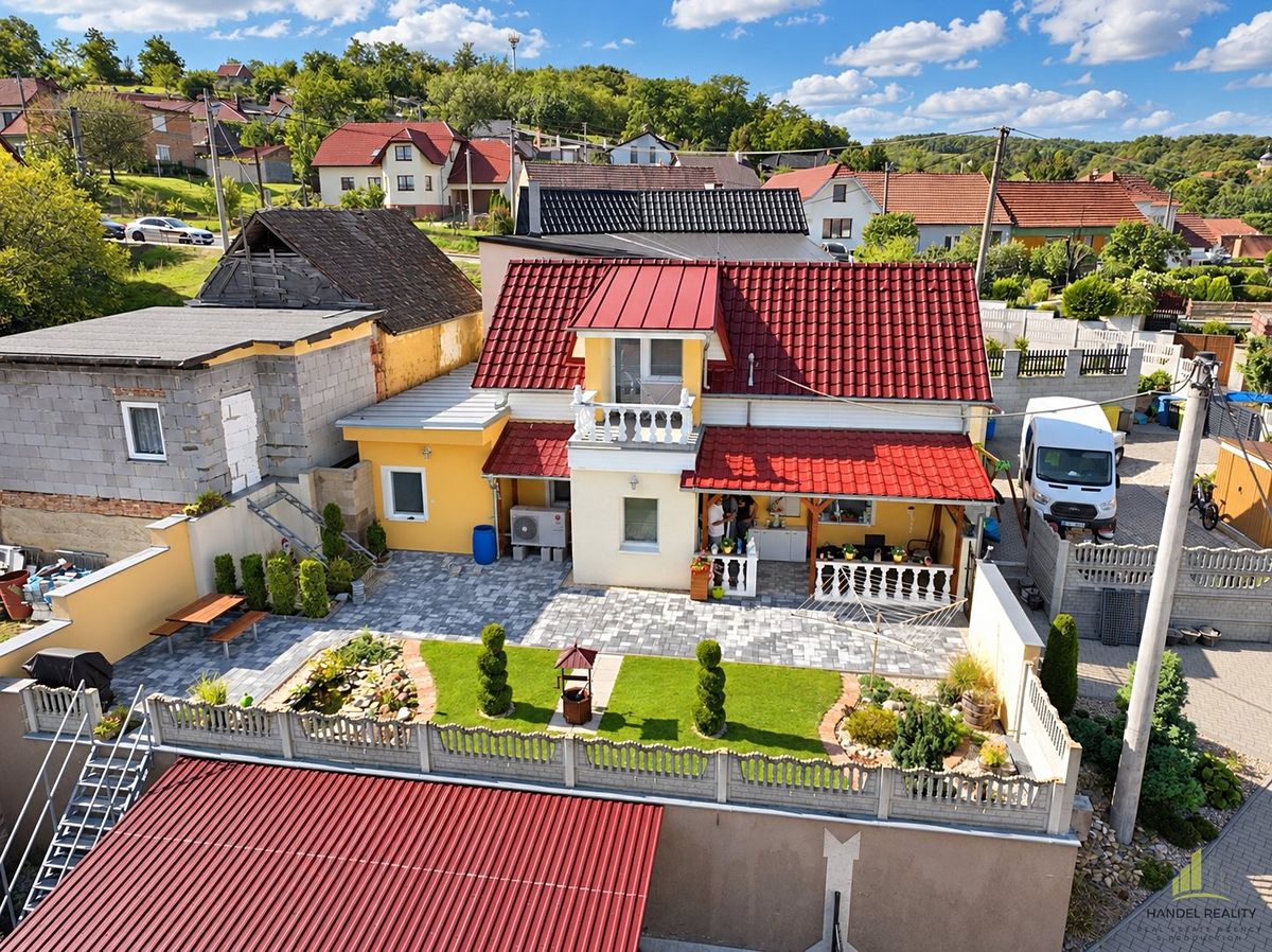 Prodej rodinného domu 100 m², pozemek 484 m²