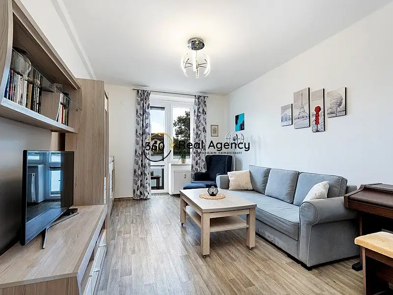 Prodej bytu 2+1 62 m², Praha – náhled fotky 1