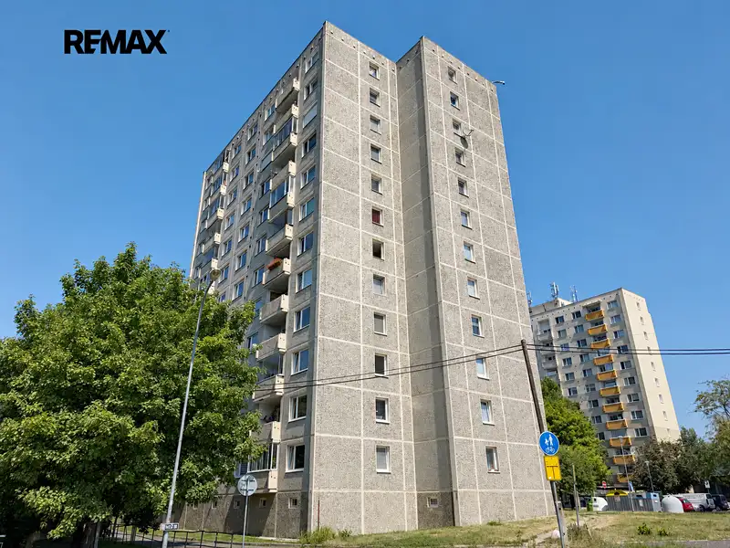 Prodej bytu 1+kk 25 m², Karlovy Vary – náhled fotky 1