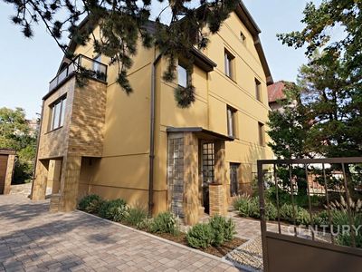 Prodej rodinného domu 180 m², pozemek 652 m²
