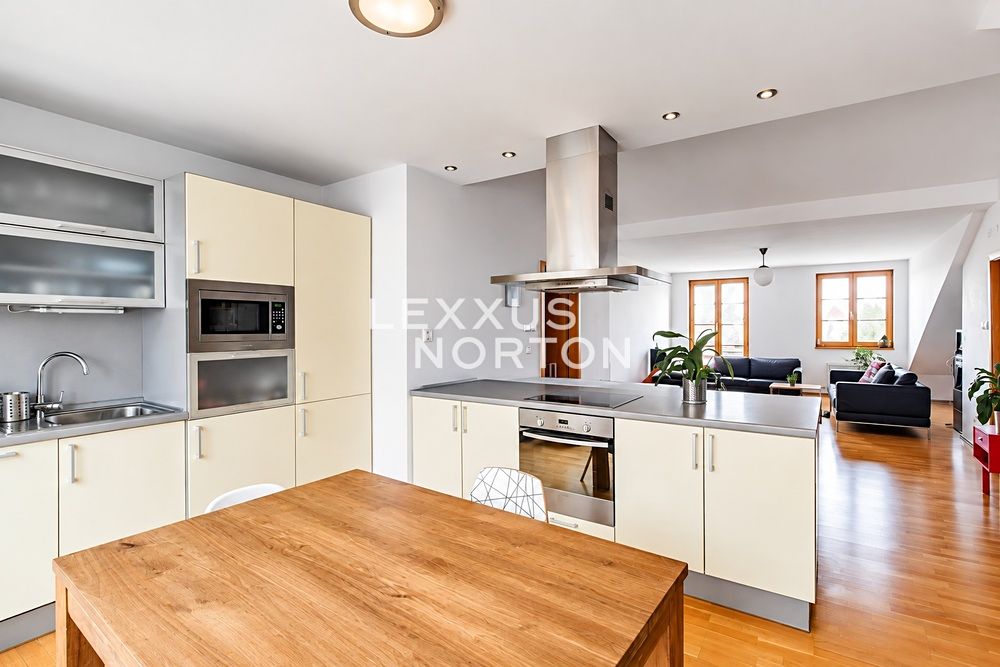 Pronájem bytu 4+kk 153 m² – fotografie 3