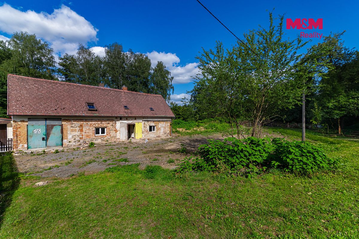 Prodej stavebního pozemku 1410 m² – fotografie 4