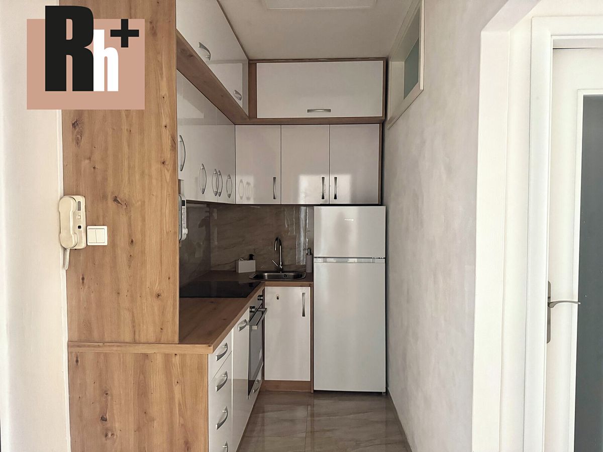 Pronájem bytu 2+kk 38 m² – fotografie 3
