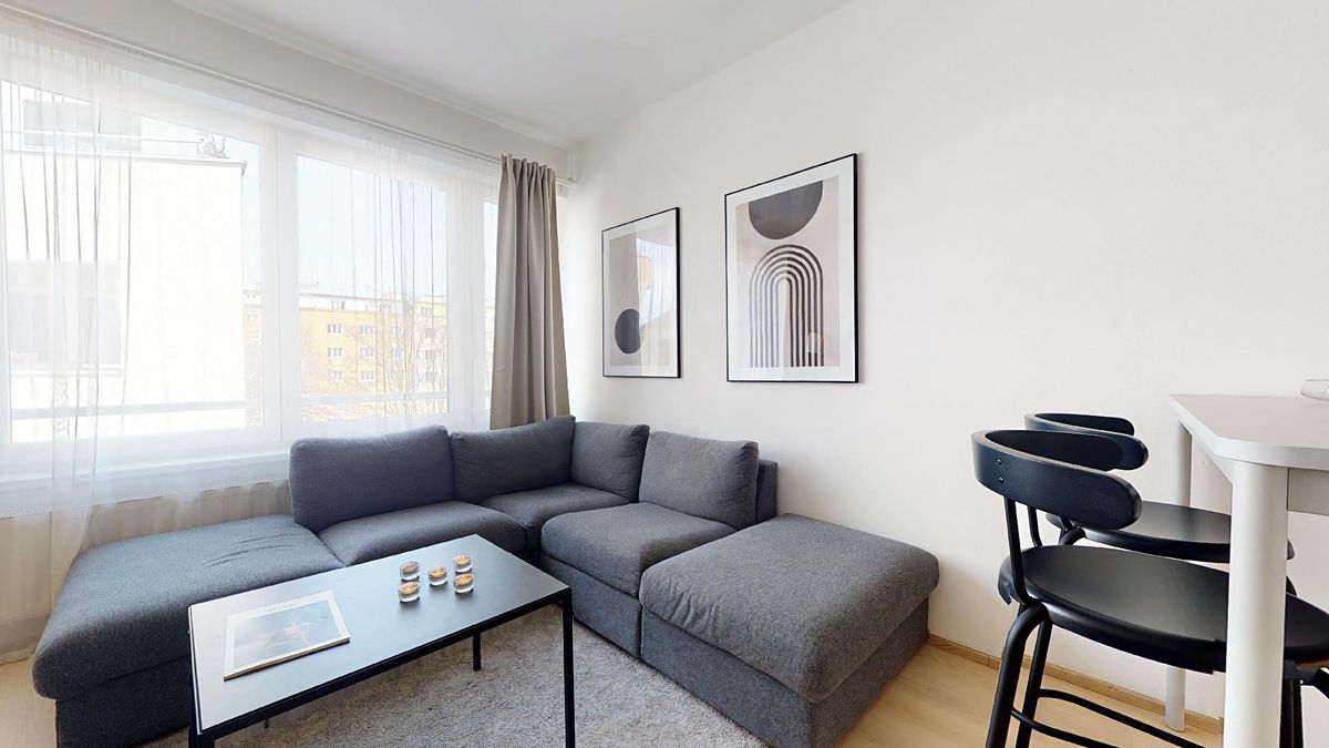 Pronájem bytu 2+kk 49 m² – fotografie 2