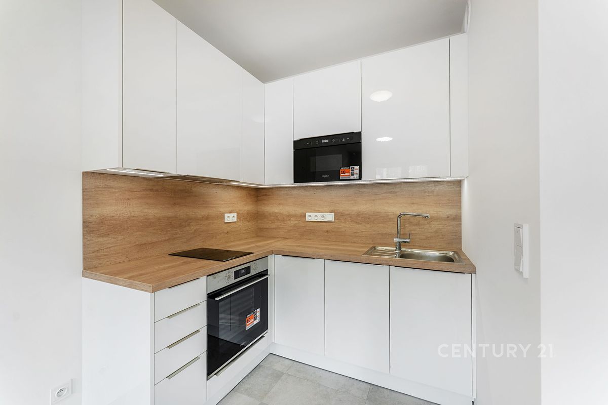 Prodej bytu 1+kk 32 m², Praha – fotka 1 z 3