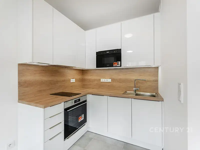 Prodej bytu 1+kk 32 m², Praha – náhled fotky 1