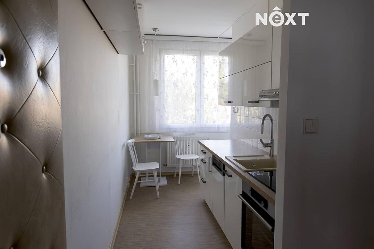 Pronájem bytu 2+1 51 m² – fotografie 3