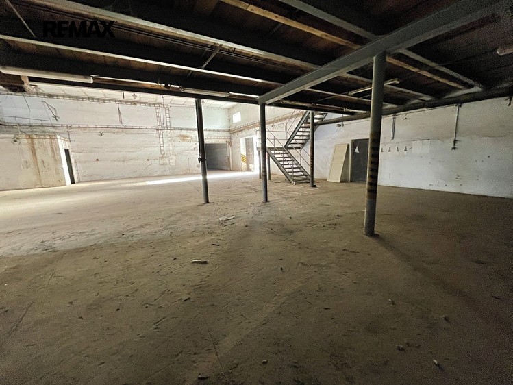 Prodej komerčního prostoru, 4 984 m² (10 z 12)