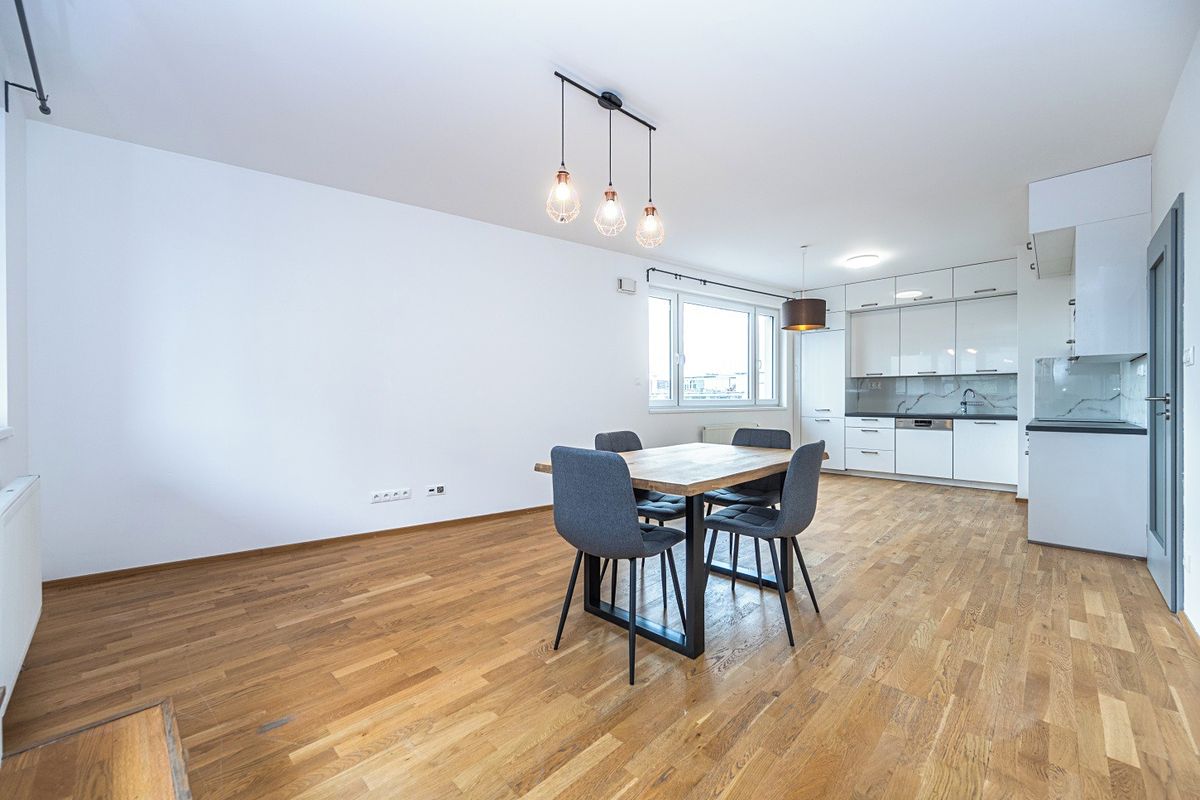 Pronájem bytu 3+kk 81 m² – fotografie 3