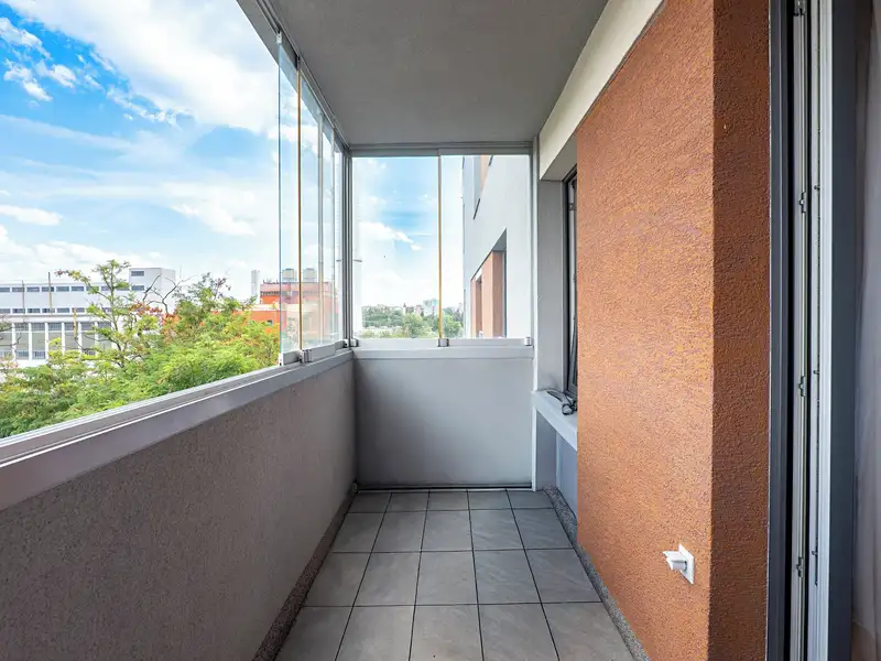 Prodej bytu 2+kk 62 m², Praha – náhled fotky 3